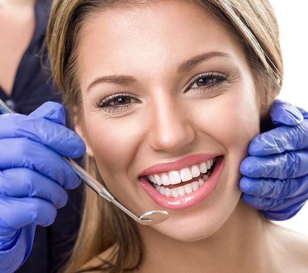 Hollywood Teeth Whitening at Dentist